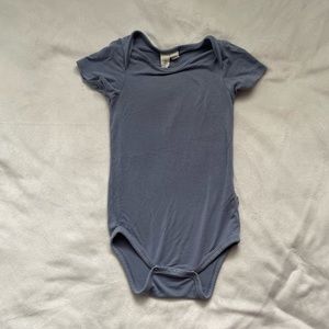 Kyte Baby onesie steel blue grey 12-18mo